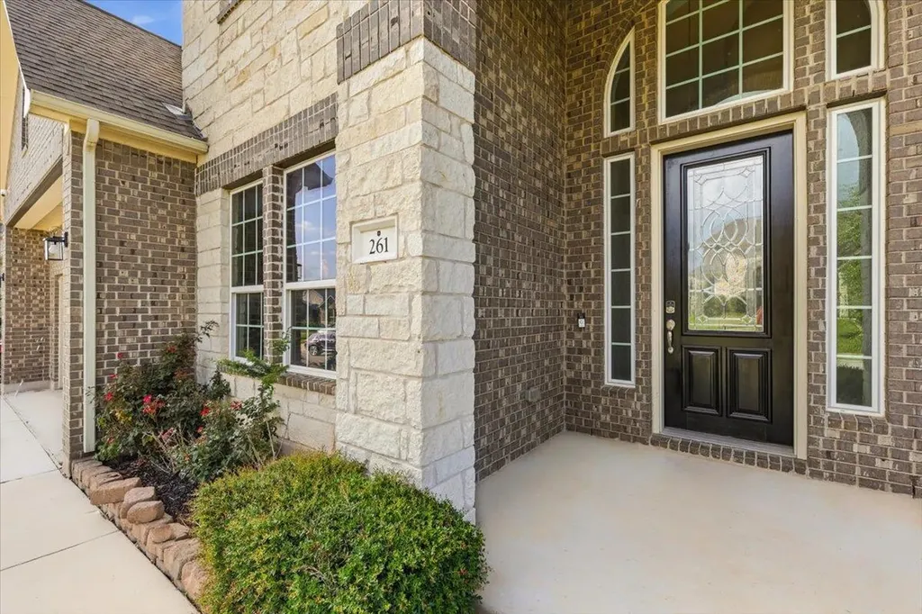 261 Ashleaf Drive Buda TX 78610