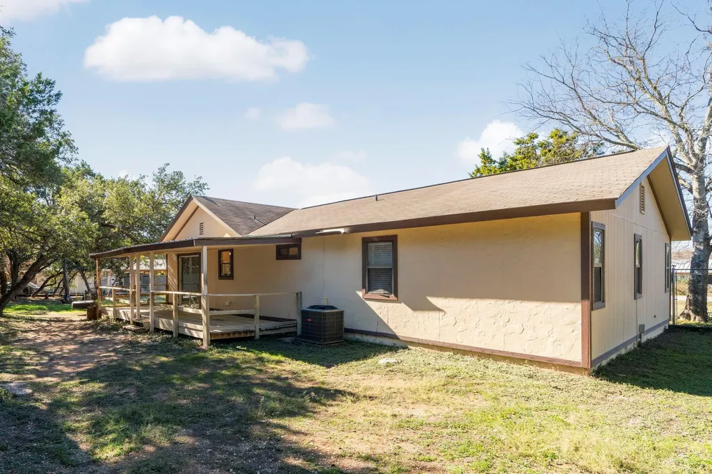 500 Grand Prairie Circle Dripping Springs TX 78620
