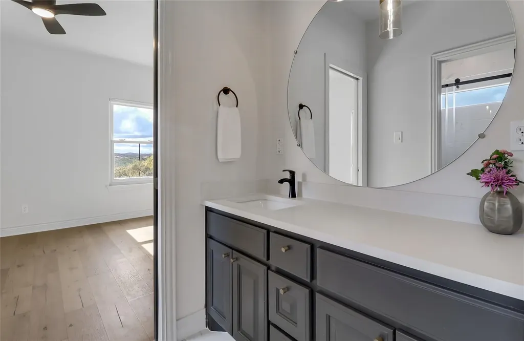 1100 Norwood Road Dripping Springs TX 78620