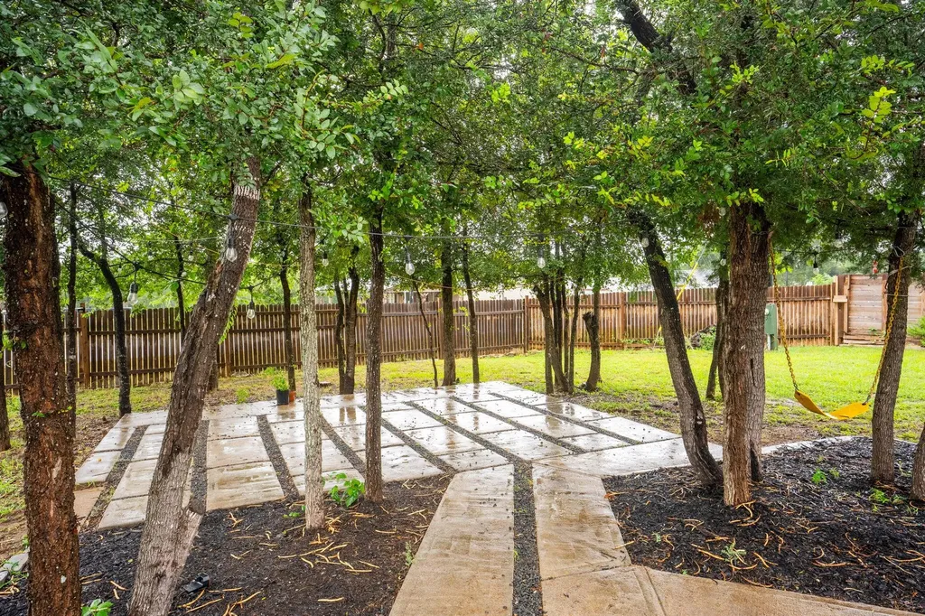 224 Las Estancias Drive Cedar Creek TX 78612