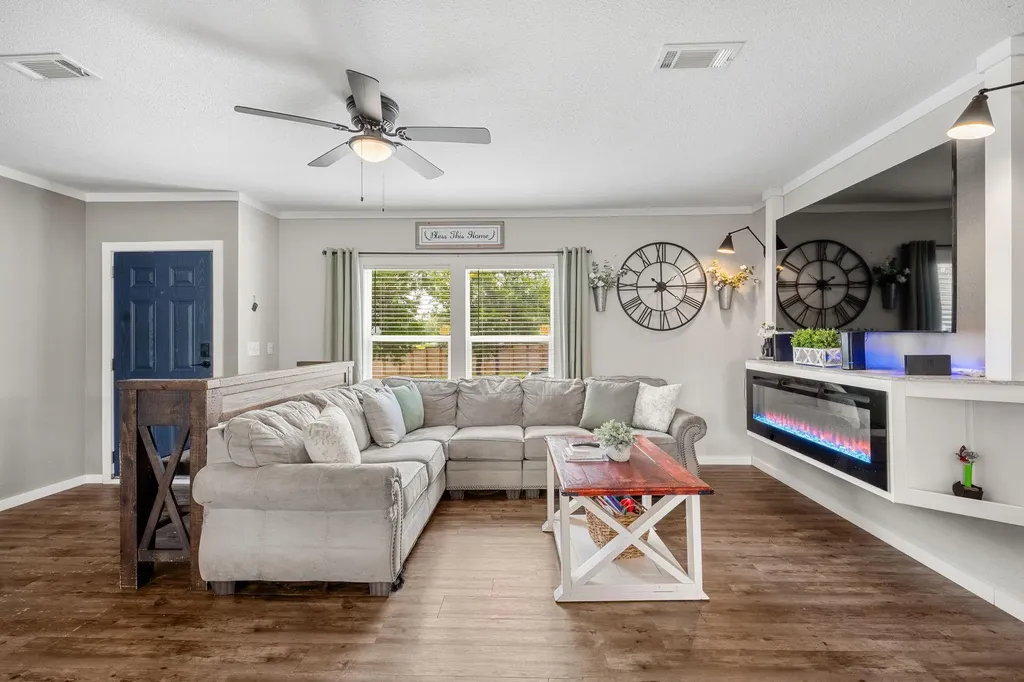 224 Las Estancias Drive Cedar Creek TX 78612