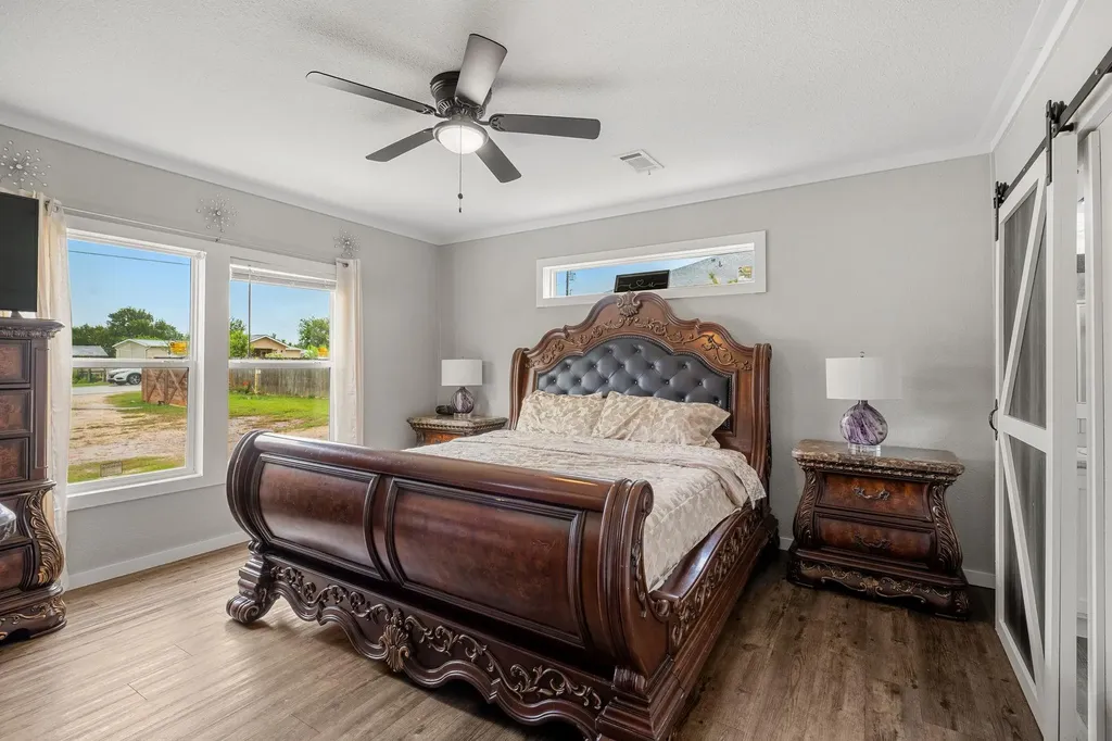 224 Las Estancias Drive Cedar Creek TX 78612