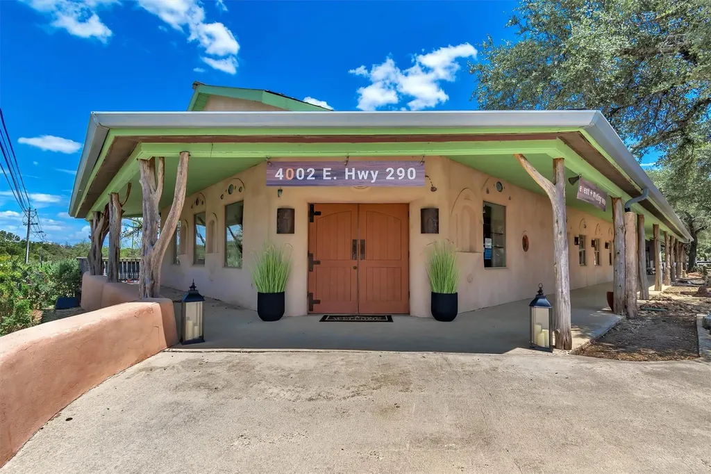 4002 E Highway 290 Highway Dripping Springs TX 78620