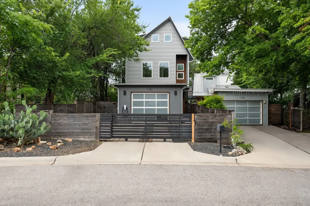1182 Oakgrove Avenue Austin TX 78702