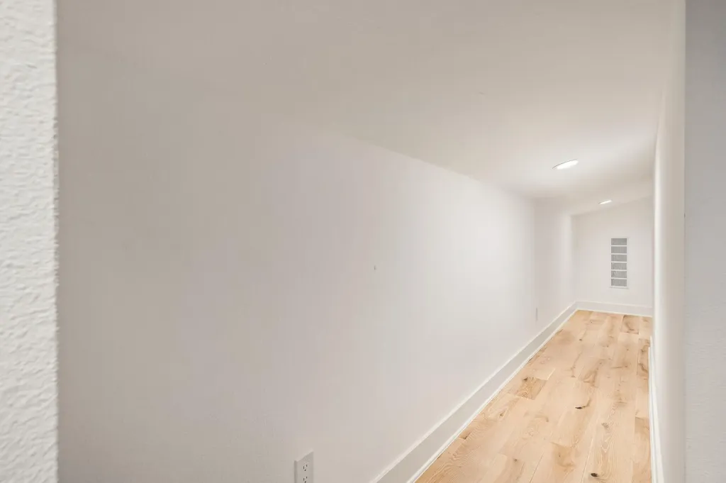1182 Oakgrove Avenue Austin TX 78702