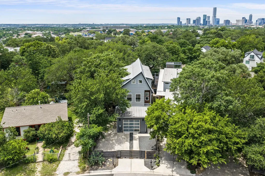 1182 Oakgrove Avenue Austin TX 78702