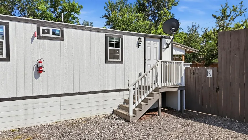 2540 Fm 20 Red Rock TX 78662