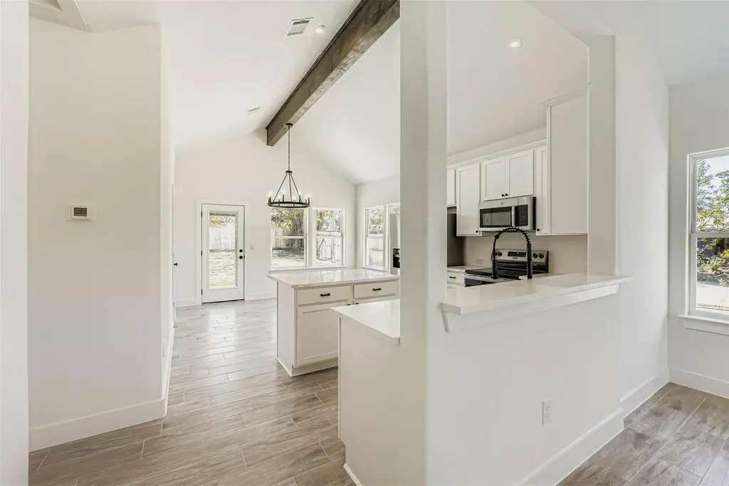 701 E 3rd Street Elgin TX 78621