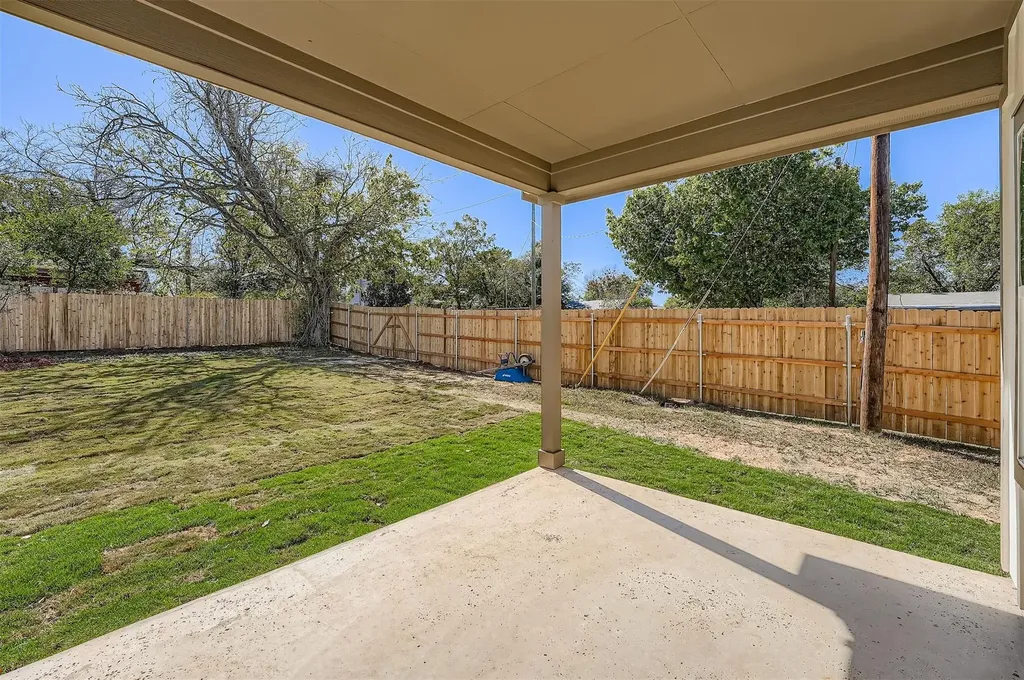 701 E 3rd Street Elgin TX 78621