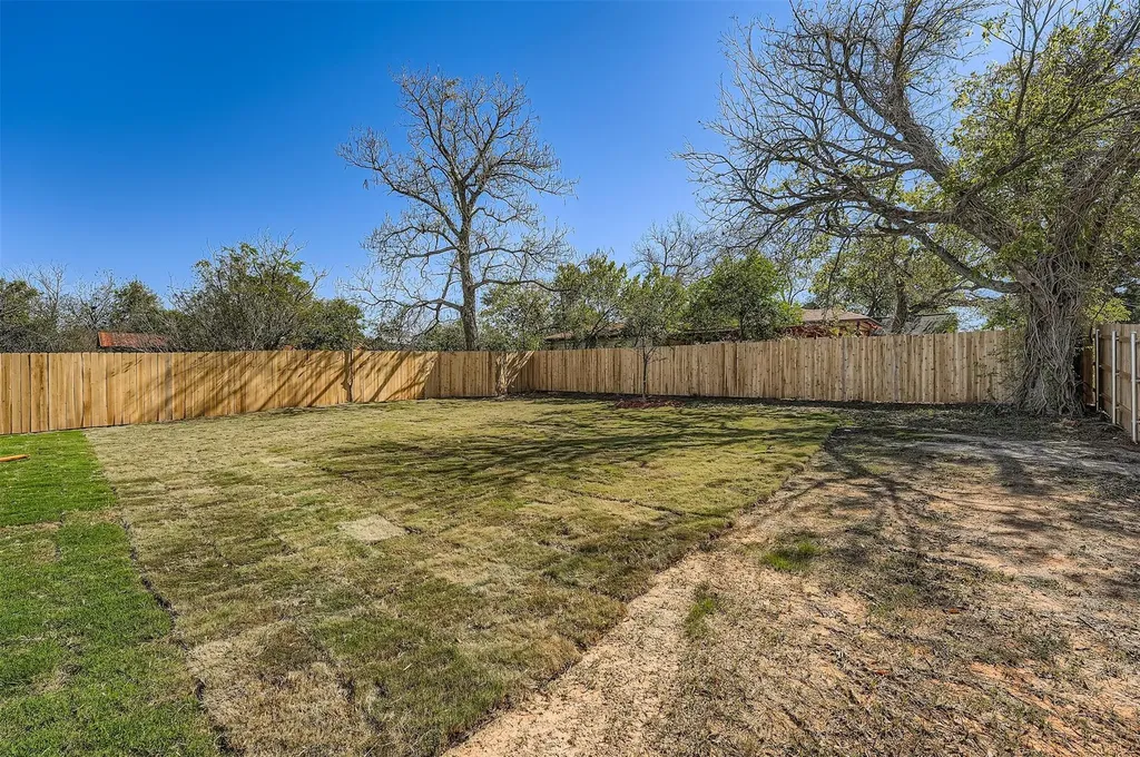 701 E 3rd Street Elgin TX 78621