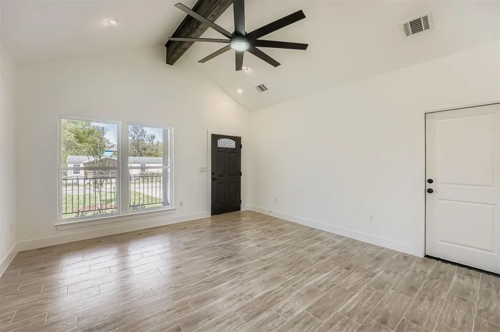 701 E 3rd Street Elgin TX 78621