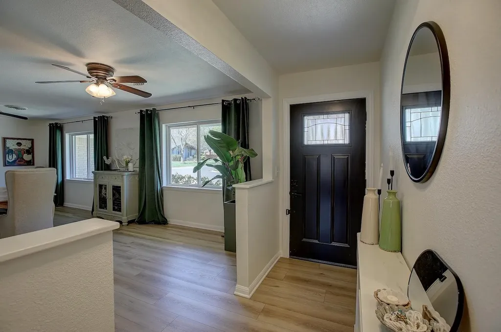 1902 E 18th Street Georgetown TX 78626