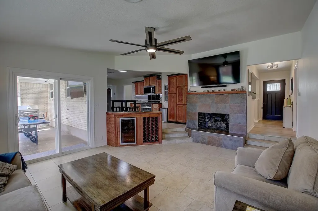 1902 E 18th Street Georgetown TX 78626