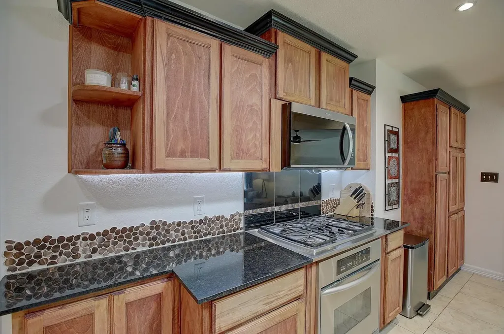 1902 E 18th Street Georgetown TX 78626