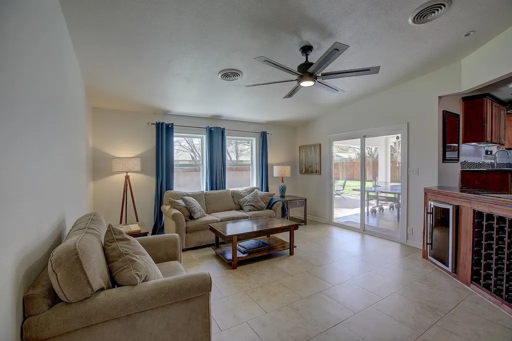 1902 E 18th Street Georgetown TX 78626