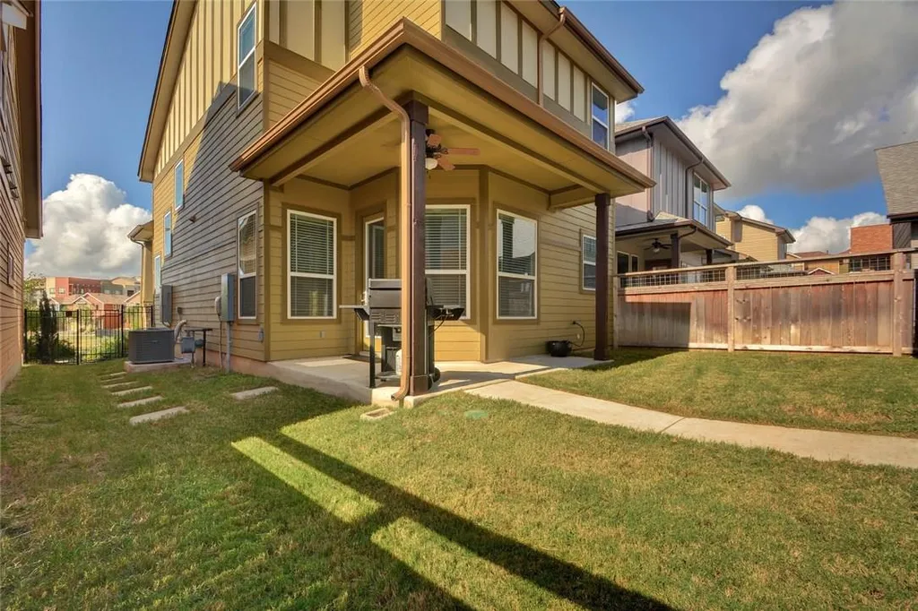 912 Sugaree Avenue Austin TX 78757