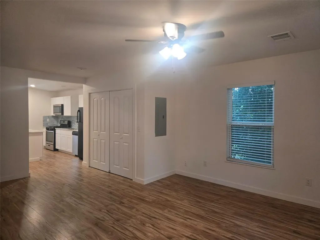 1104 N Hackberry Street Lampasas TX 76550