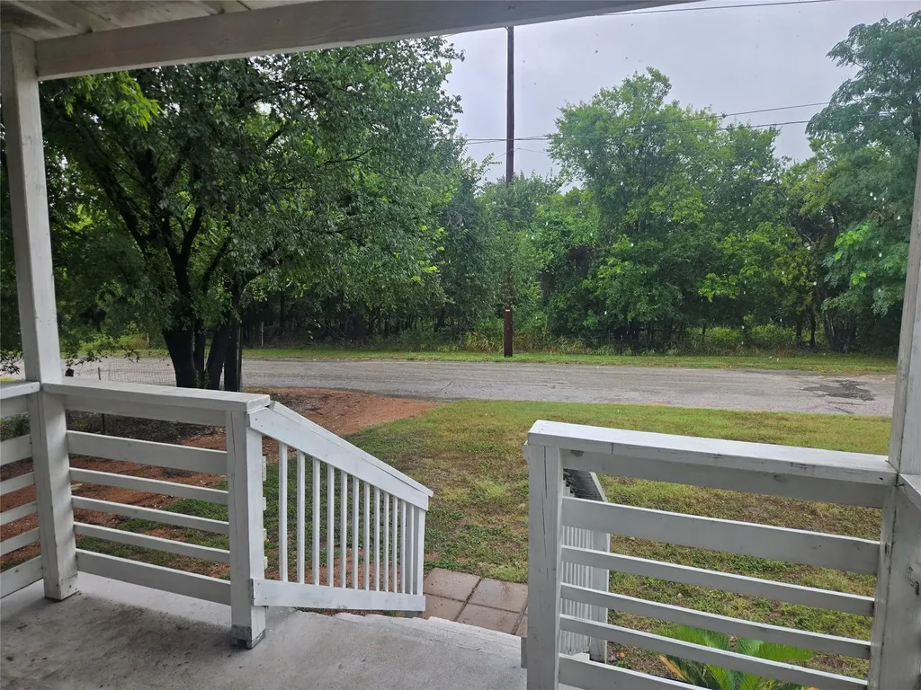 1104 N Hackberry Street Lampasas TX 76550