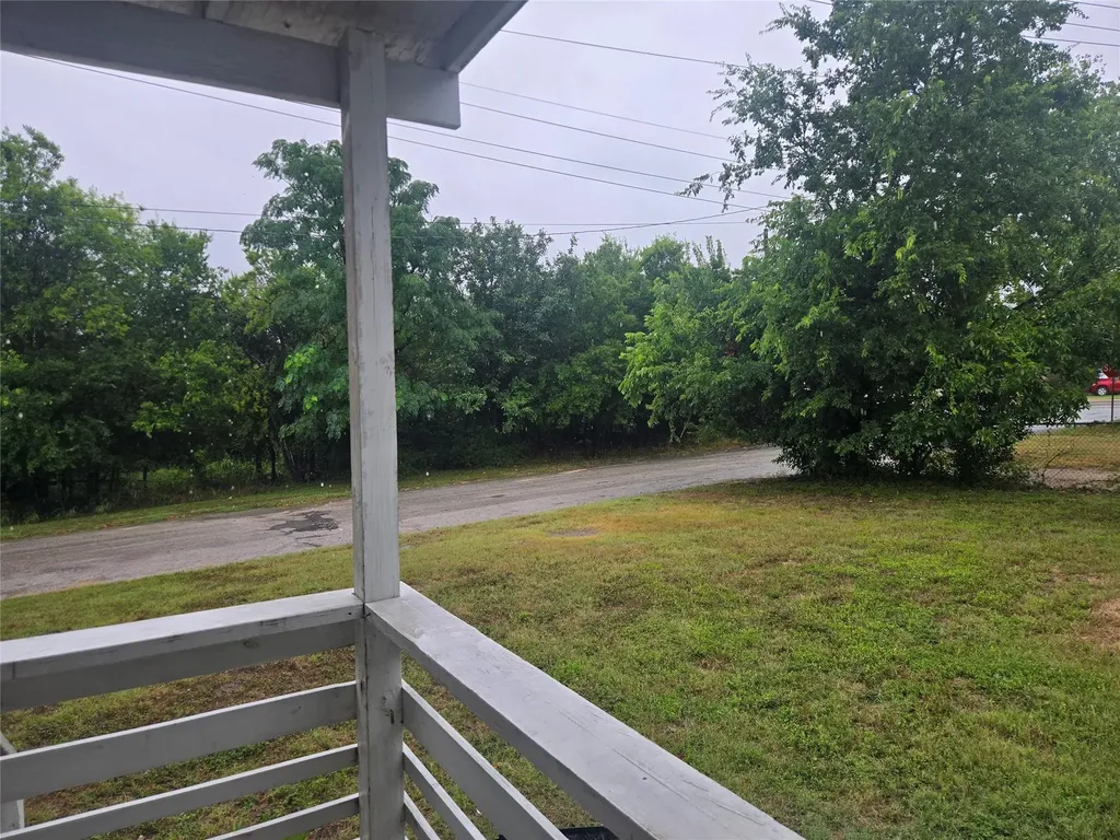 1104 N Hackberry Street Lampasas TX 76550