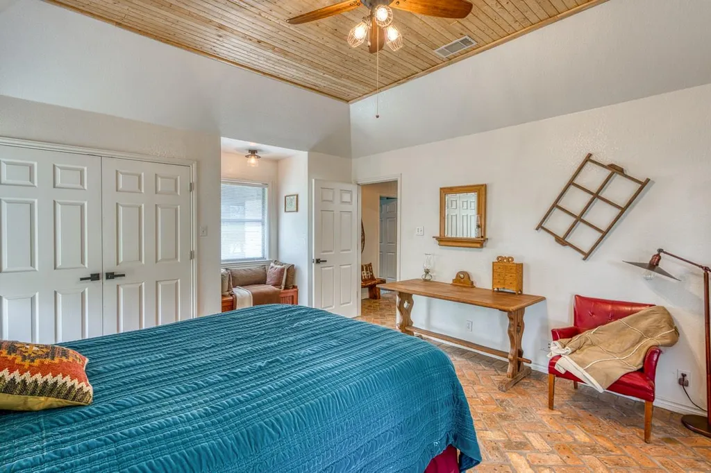 600 Avenida Serena Marble Falls TX 78654