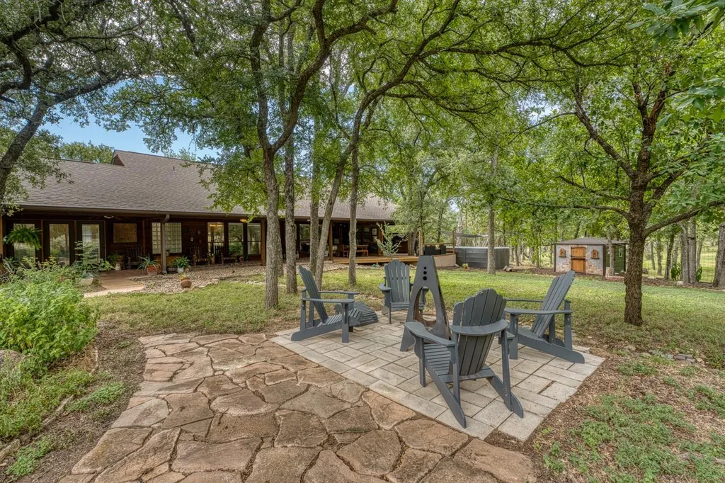 600 Avenida Serena Marble Falls TX 78654