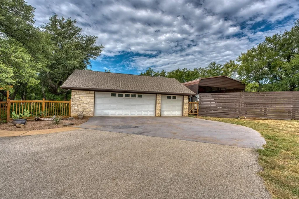 600 Avenida Serena Marble Falls TX 78654