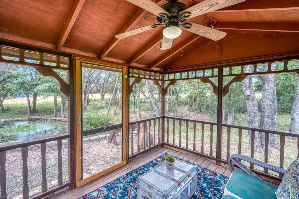 600 Avenida Serena Marble Falls TX 78654