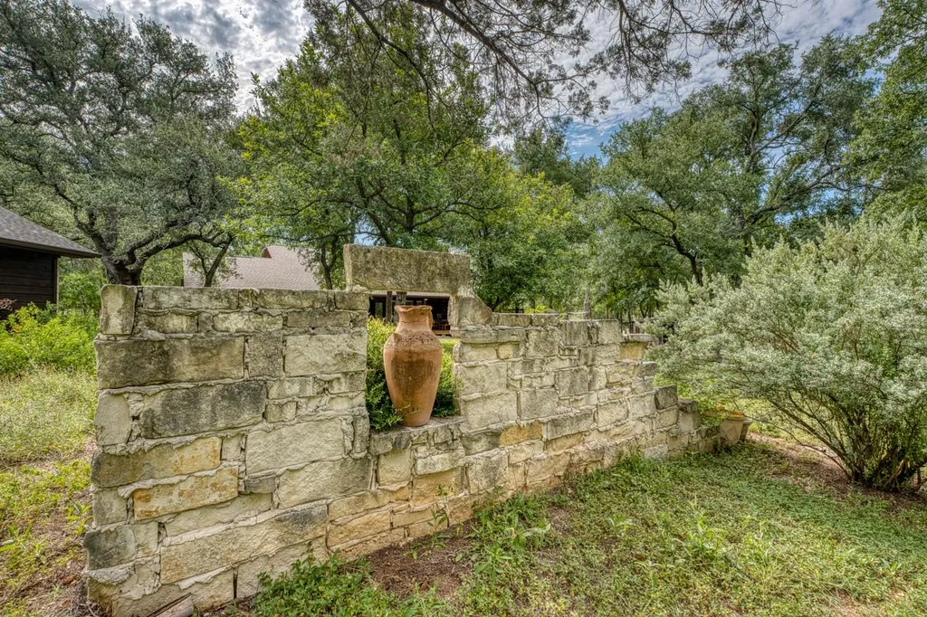 600 Avenida Serena Marble Falls TX 78654