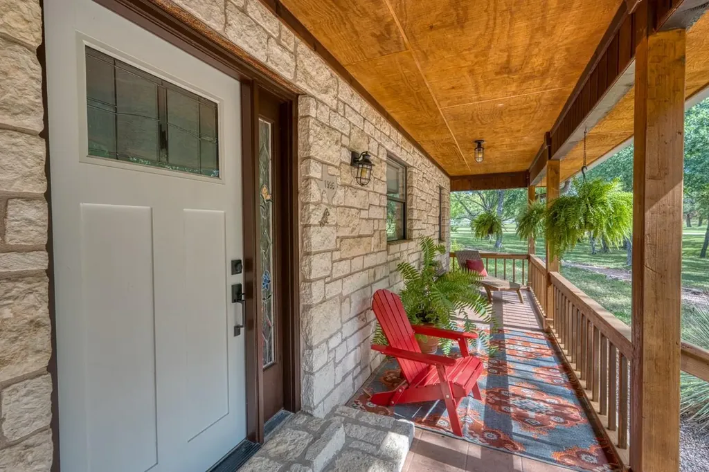 600 Avenida Serena Marble Falls TX 78654