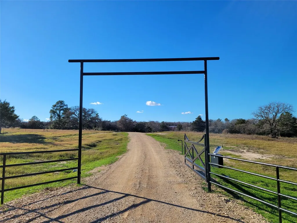 208 Newcastle Drive Red Rock TX 78662