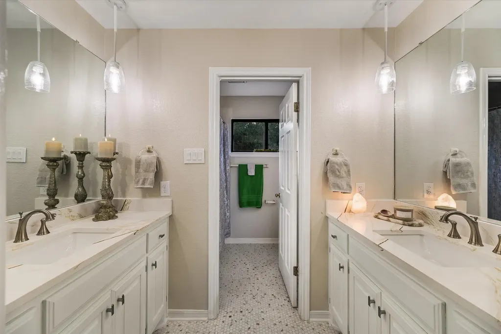 8310 Long Canyon Drive Austin TX 78730