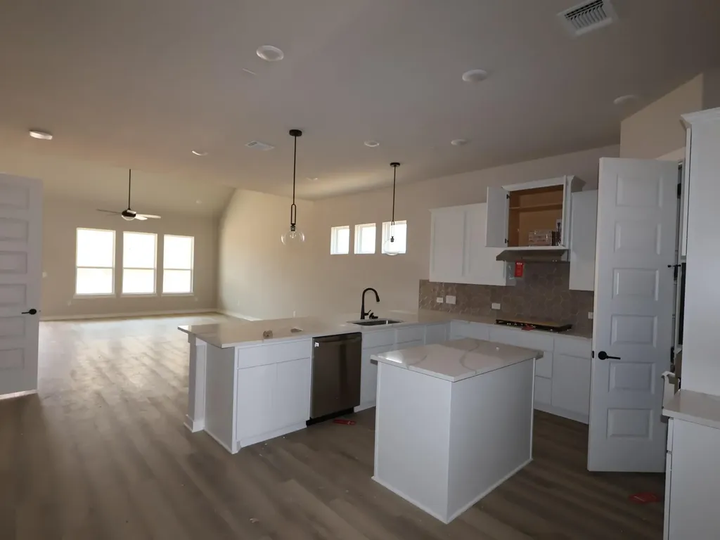 813 Purmela Street Leander TX 78641