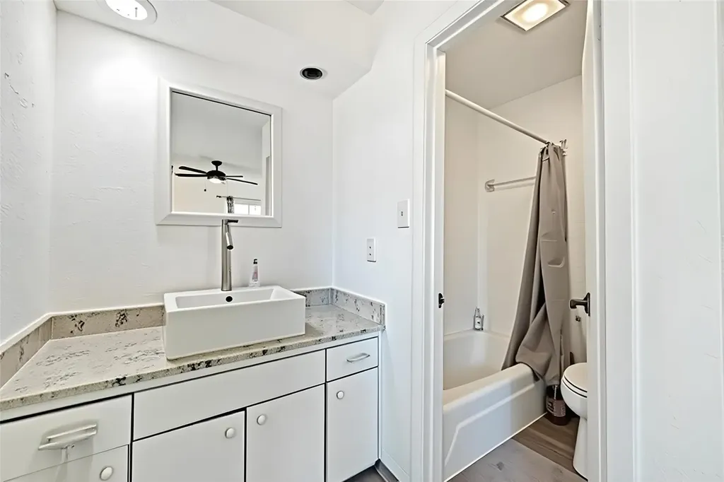6107 Blarwood Drive Austin TX 78745