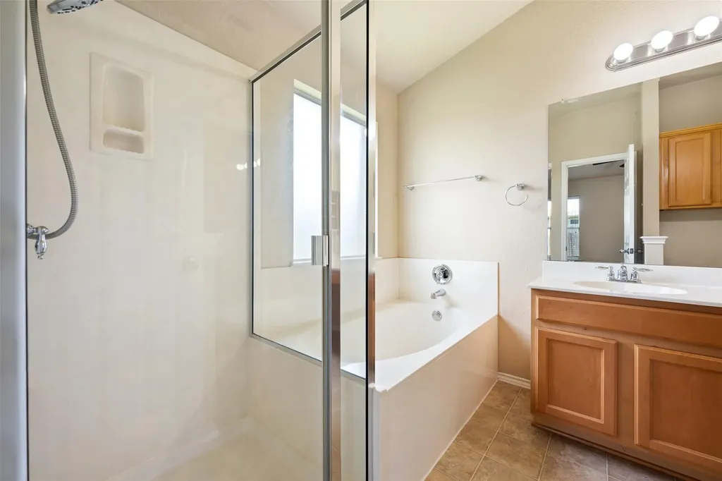 1004 Whitley Drive Leander TX 78641