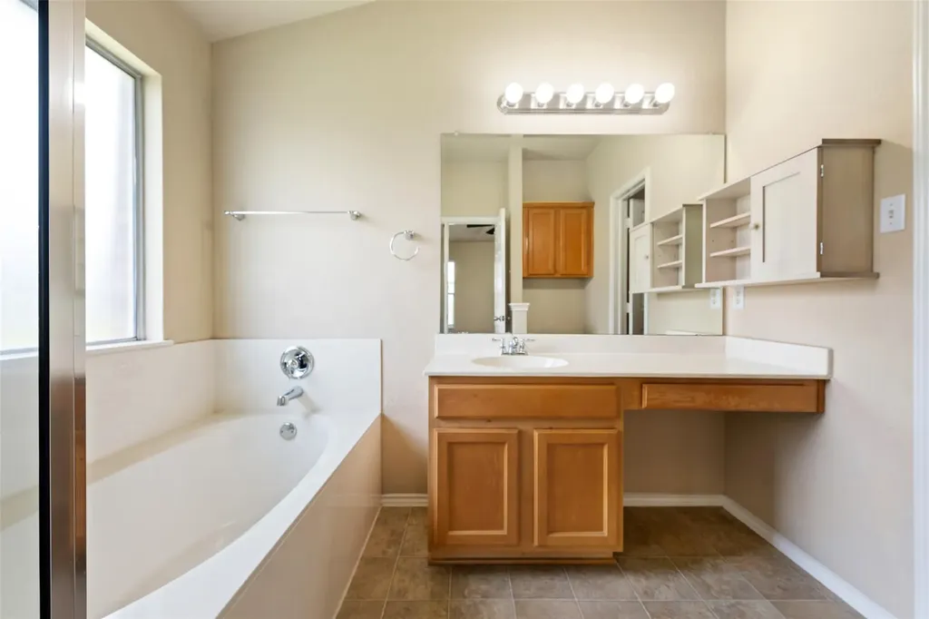 1004 Whitley Drive Leander TX 78641