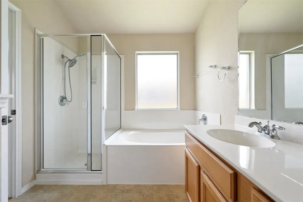 1004 Whitley Drive Leander TX 78641