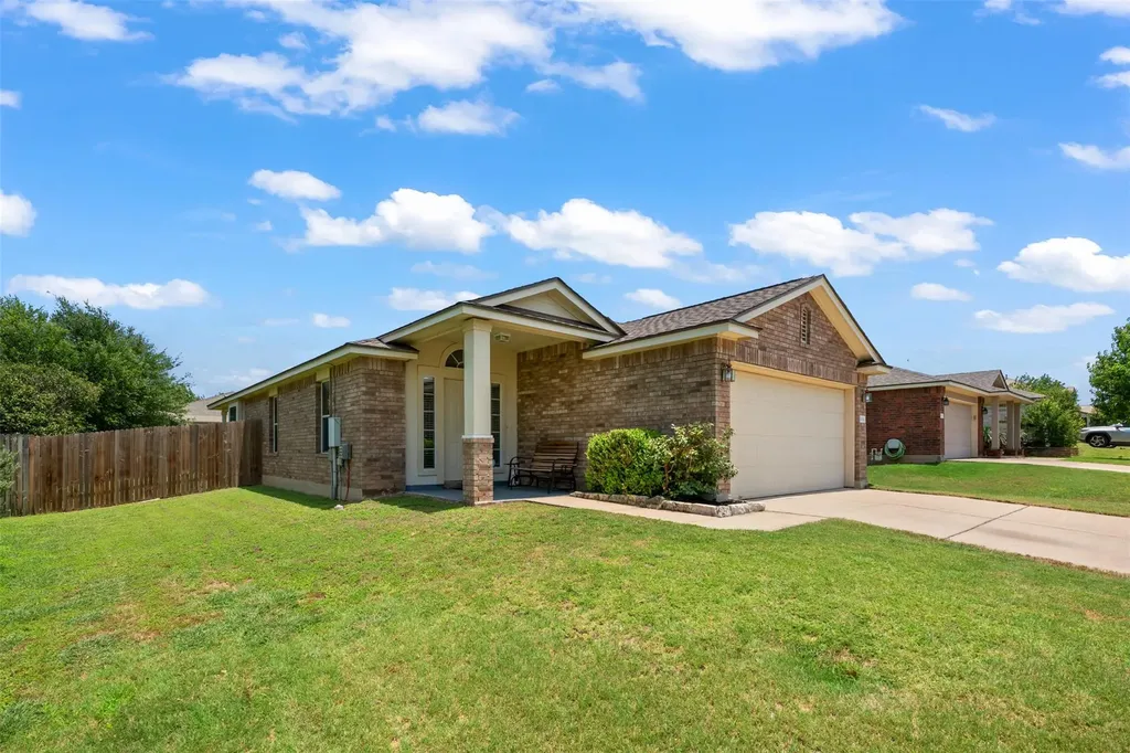 1004 Whitley Drive Leander TX 78641