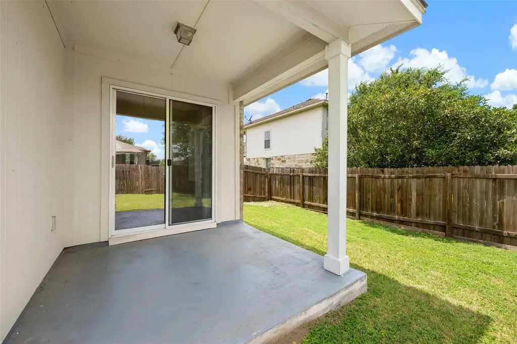 1004 Whitley Drive Leander TX 78641