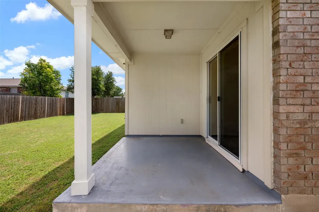 1004 Whitley Drive Leander TX 78641