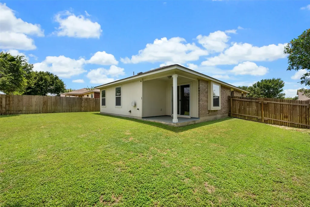 1004 Whitley Drive Leander TX 78641