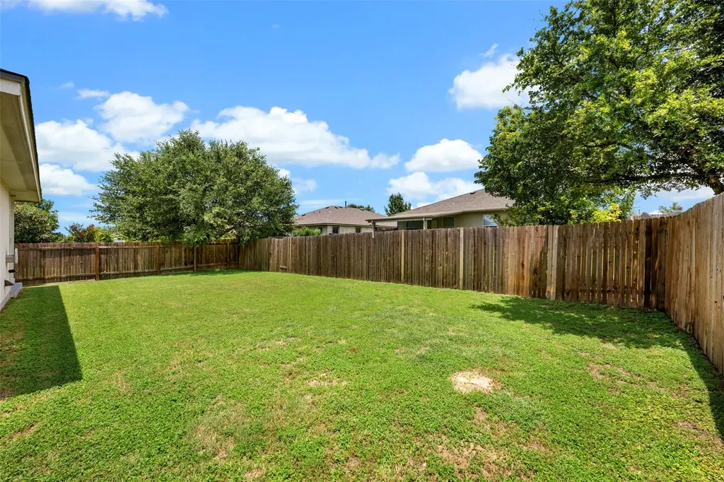 1004 Whitley Drive Leander TX 78641