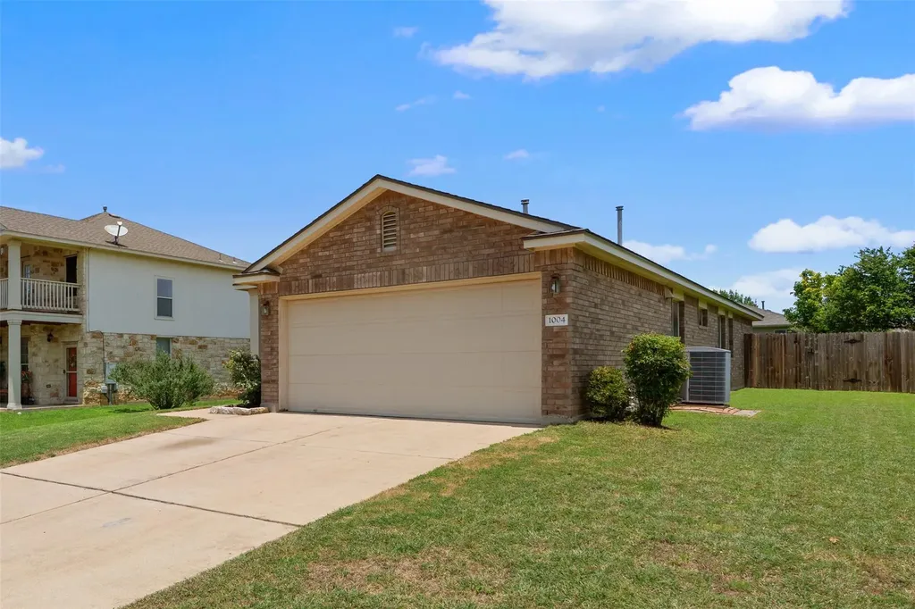 1004 Whitley Drive Leander TX 78641