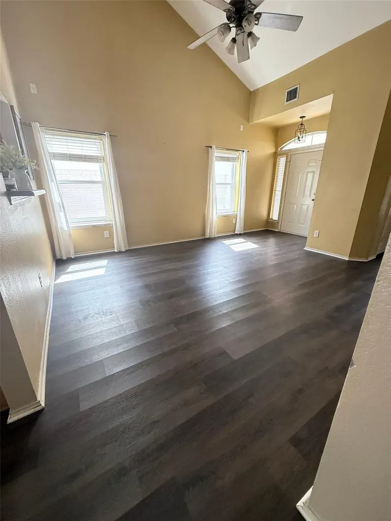 1416 Roxannes Run Pflugerville TX 78660