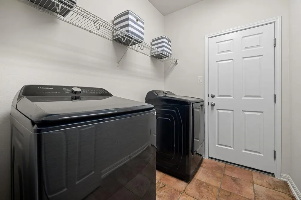 631 Reliance Drive Buda TX 78610