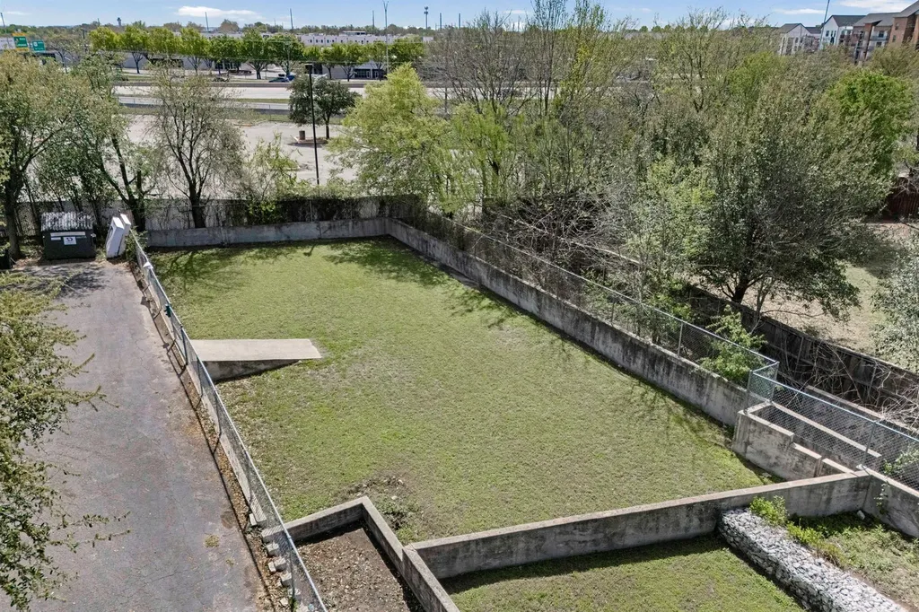 7312 E Ben White Boulevard Austin TX 78741