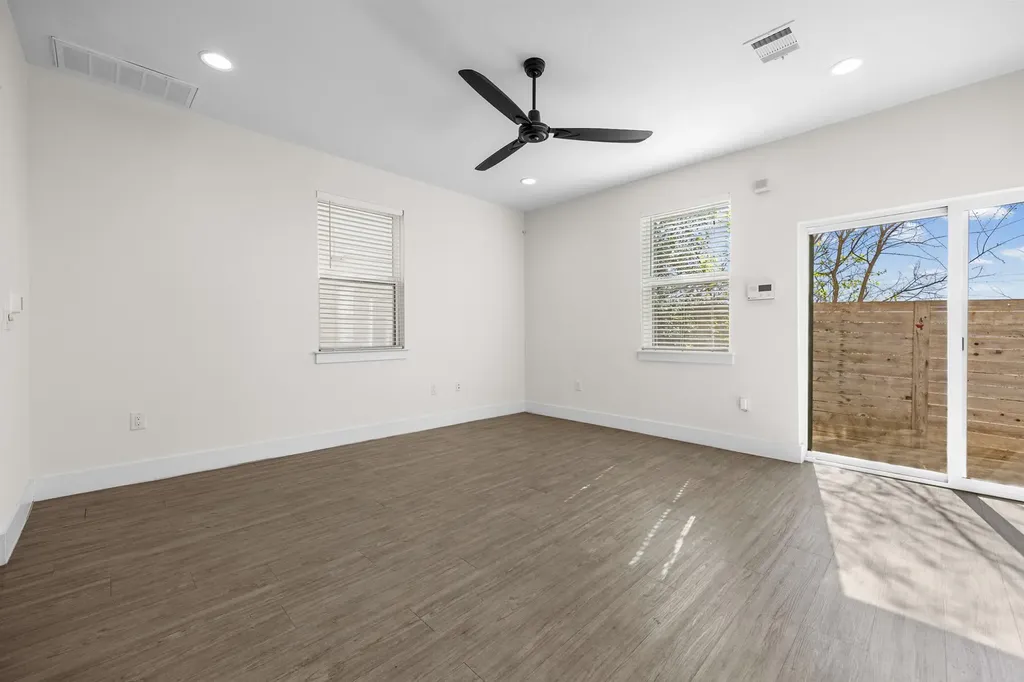 7312 E Ben White Boulevard Austin TX 78741