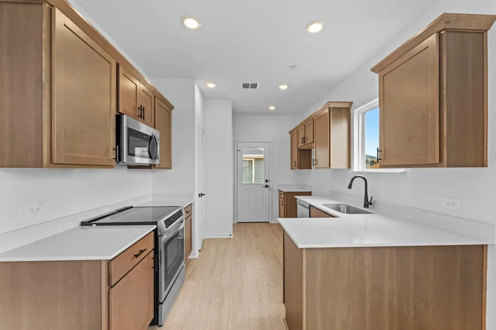 2542 Violet Theo Lane Round Rock TX 78665