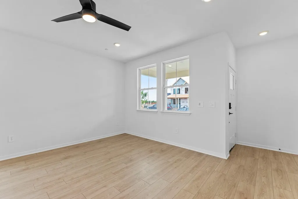 2542 Violet Theo Lane Round Rock TX 78665