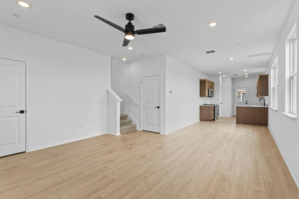 2542 Violet Theo Lane Round Rock TX 78665
