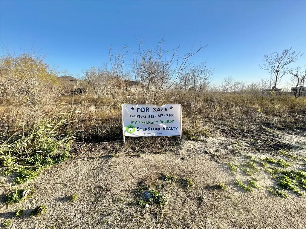 390 Engelke Road Niederwald TX 78640